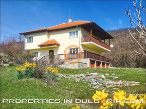 Large family home, idyllic location, beautiful clean nature 