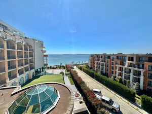 115 sq. m. Frontal Sea view One-Bed apartment, Grand Hotel