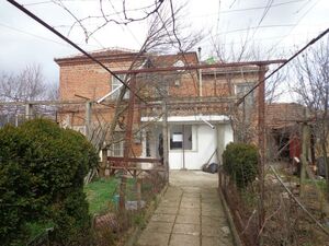 Missive Two storey house with big garden 70 km to Burags and