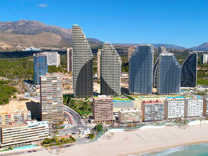 Property in Spain.New apartments sea views in Benidorm