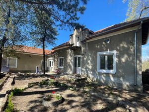 Furnished countryside property with quiet location for rent