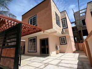 Executive 2bedroom Townhouse@ East Airport/+233243321202