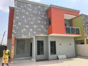 Executive 4 Bedroom Townhouse@ East legon hill/ +23324332120