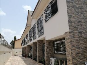 2Bedroomn apartment@ Labone/+233243321202