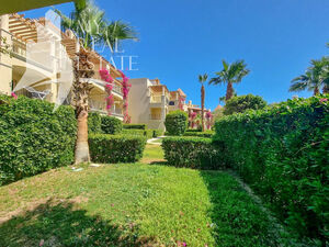 2 bedroom apartment on the ground floor with private garden 