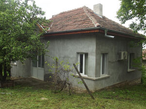 Renovated & refurbished country house located in quiet area