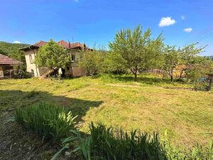 Two-storey house with 2,000 sqm land for sale, Bulgaria