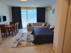  Excellent and fully furnished studio, located in the luxury