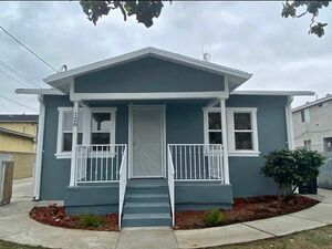 Beautiful 2 bed 1 bath house for rent in Los Angeles