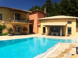 Villa 460 sqm,  €900.000