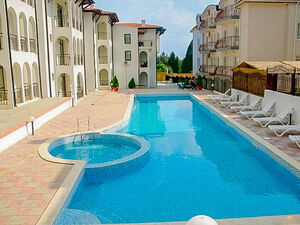 Pool view 2-bedroom apartment in Old House, St. Vlas
