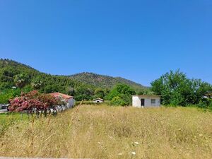 Plot 670sqm, €32.000