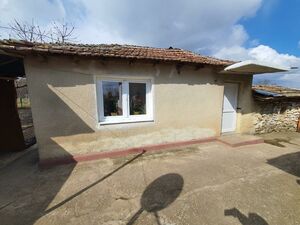 Rural 2 bed house with house for guests with а big plot of l