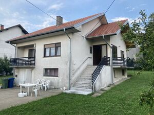 House in Rusnje with a spacious lot