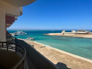 B41- Studio in Hurghada with beach /installments 