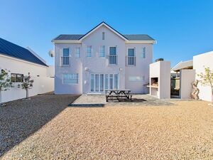 Pristine Home in Secure Beach Estate For Sale in Yzerfontein