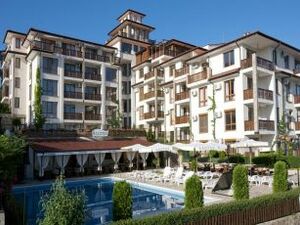 1st line! 2-Bedroom apartment for sale in Tryavna Beach