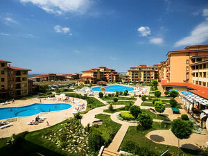 Sea and Pool view One-bedroom Apartment in Magic Dreams