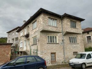 3-store stone House, solid construction, near Ski resorts of