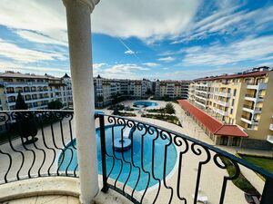 Apartment with 2 bedrooms and pool view in Royal Sun