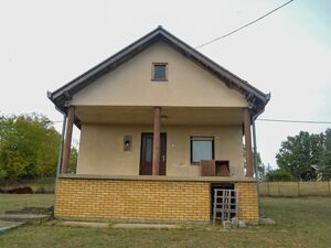 A house with a farm on the slopes of Kosmaj