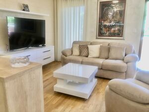 I am selling a LUX two-room apartment in Vozdovac