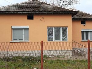 2 BEDROOM HOUSE WITH LAND OUTBUILDING AND BARN