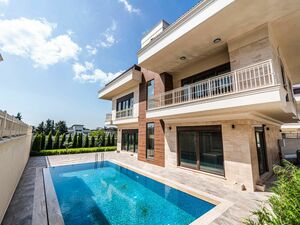 6+2+BASEMENT LUXURY VILLAS FOR SALE IN BEYLIKDUZU REGION 