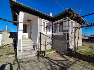 One-story house for sale in the village of Granitovo