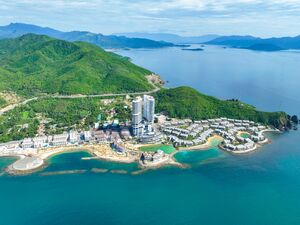 SUNRISE IN NHA TRANG BAY IS THE MOST WONDERFUL THING