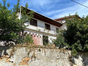 Moradia Isolada com Logradouro; Detached house with patio