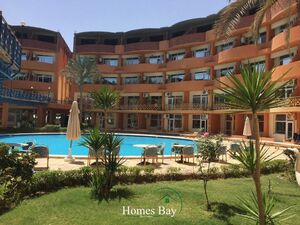 Oasis Resort: 2 bedrooms with huge private terrace next to p