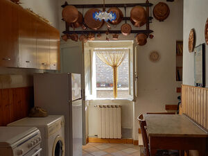 3 bed Maisonette in Apennine Valley