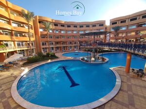 Oasis Resort: Cozy 2-Bed with Pool view, Fully Furnished!