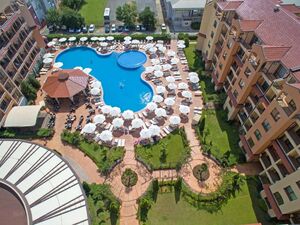 Apartment with POOL view in Hotel & SPA Diamant Residence