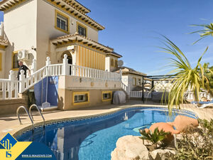 Villa with private pool in Orihuela Costa, Alicante province