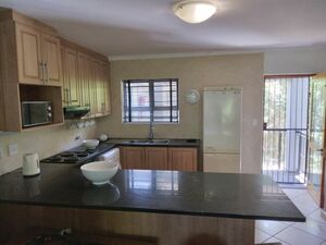 3 Bedroom, 2 bath apartment with garage in Cape Town  