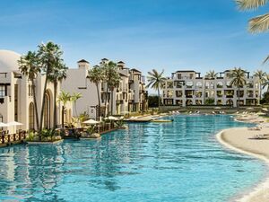  One Bedroom Apartment 82m Sea View