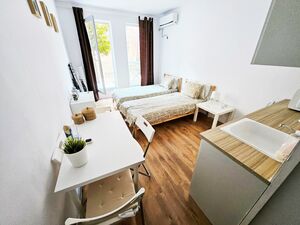 Studio with access to the garden and the pool in Sunny Day 6