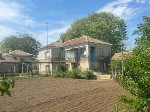 House with Garden, Outbuildings & Garage – 20 km from Shabla