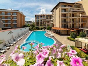 Spacious 1-Bedroom Apartment with Pool View in Rose Village