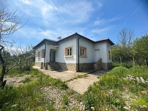 Renovated House Just 12 km from the Sea, Durankulak