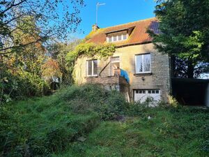 Charming Country Home with Extra House, Garden & Tennis Cour