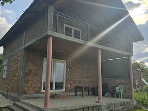 I am selling a cottage in Beska on the Danube