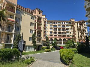 Apartment on the First Line | Atrium Beach, Elenite