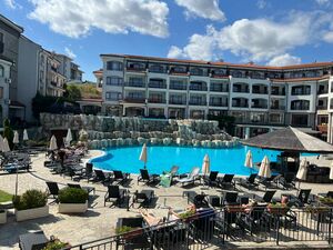 1-Bedroom Apartment with Pool View, Vineyards Resort, Aheloy