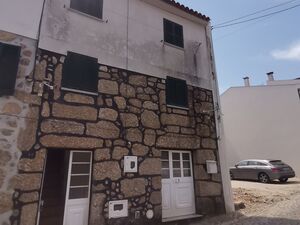 Bank Property, House in Candosa, Tábua