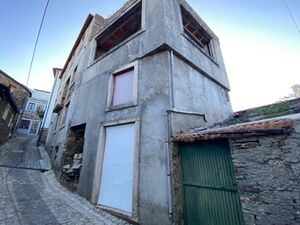 House to Rebuild in Fajão – Serra do Açor