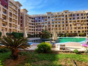 Modern Studio with Terrace in Florenza Resort – €42,527