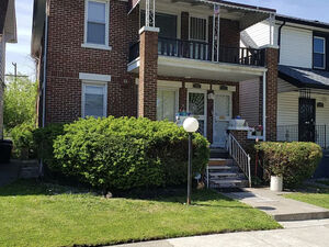 Nice Upper Flat 2 bedroom 1 bathroom Available For Rent
